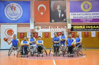 Tekerlekli Sandalye Basketbol Takımı Sporcuları Hız Kesmiyor