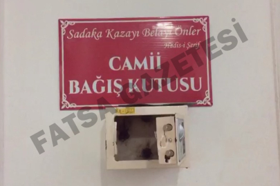 CAMİDE BAĞIŞ KUTUSUNU PATLATTILAR 