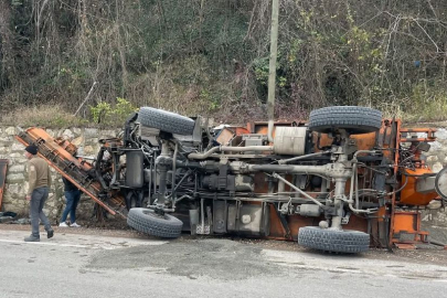 GAGA GÖLÜ MEVKİİNDE KAZA: 2 YARALI