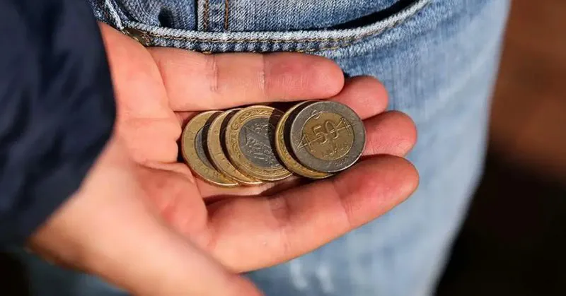 🔴 Dört kişilik bir ailenin açlık sınırı 35 bin 174 TL oldu