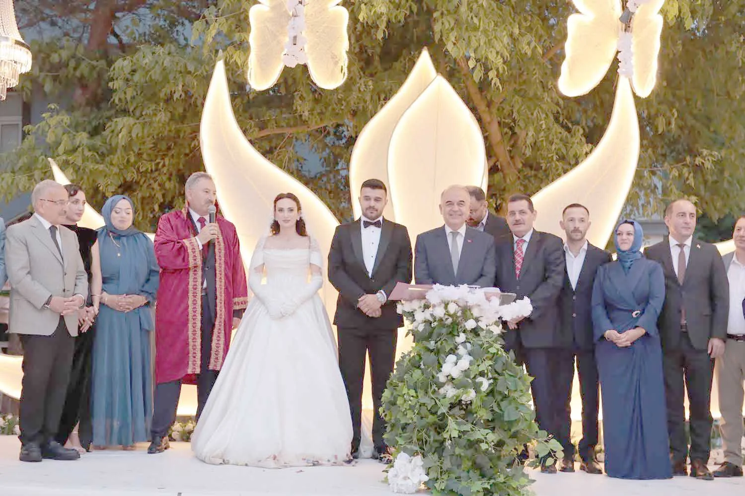 Başkan Bu Kez Kendi Kızının Nikâhını Kıydı