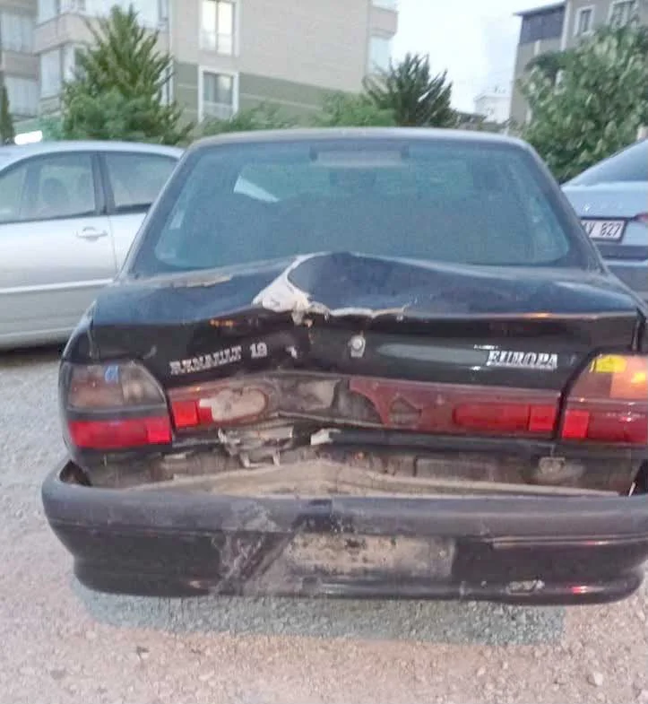 Otomobil İle Motosiklet Çarpıştı: 2 Yaralı!