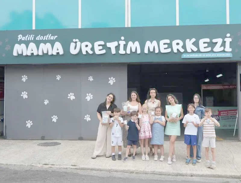 Minikler Patili Dostlar Mama üretim Tesisi’ni Keşfediyor