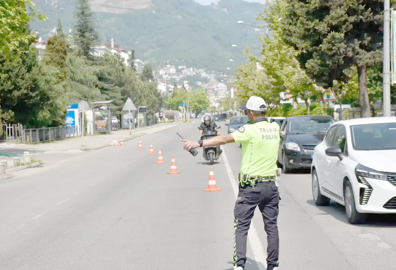 Trafik Denetimleri Sıkılaştı: 2 Bin 508 Sürücüye Ceza